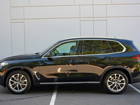 Used 2024 BMW X5 sDrive40i w/ Parking Assistance Package RWD image 54