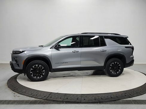 Used 2025 Chevrolet Traverse Z71 AWD/4WD image 4