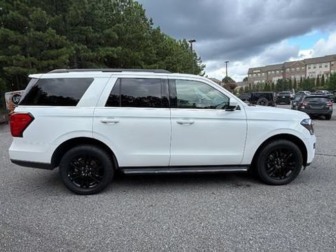 Certified 2023 Ford Expedition XLT RWD image 9