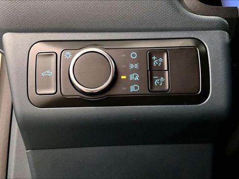 Used 2025 Ford Maverick Lariat w/ Black Appearance Package AWD/4WD image 38