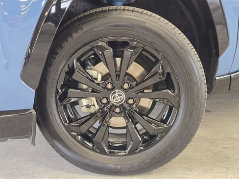 Used 2022 Toyota RAV4 XSE image 25