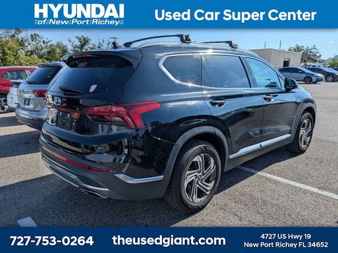 Used 2022 Hyundai Santa Fe SEL FWD image 2