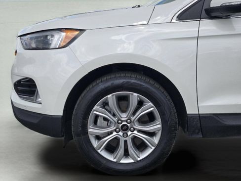 Used 2023 Ford Edge Titanium AWD/4WD image 9