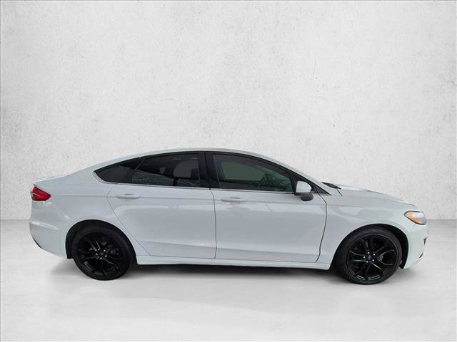 Used 2020 Ford Fusion SE w/ Equipment Group 151A FWD image 4