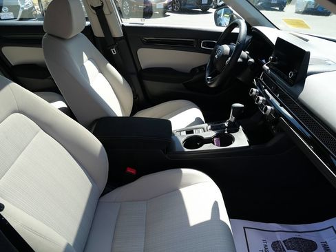 Used 2022 Honda Civic EX image 18