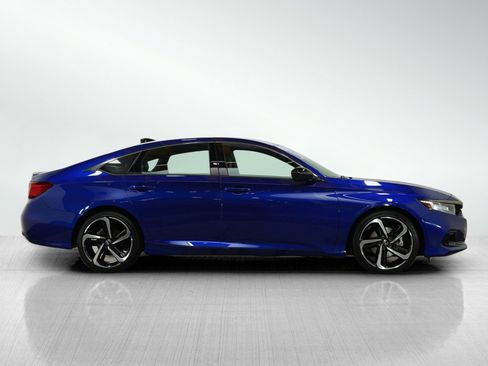 Used 2022 Honda Accord Sport image 7