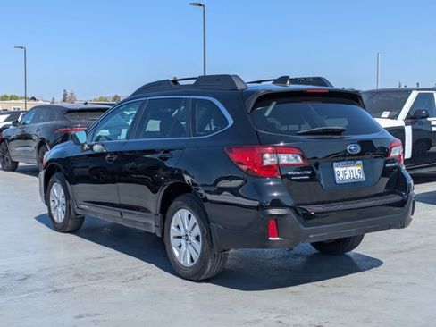 Used 2019 Subaru Outback 2.5i Premium AWD/4WD image 8
