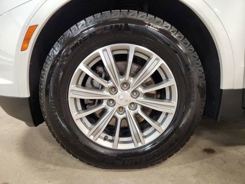 Used 2017 Cadillac XT5 Luxury image 10