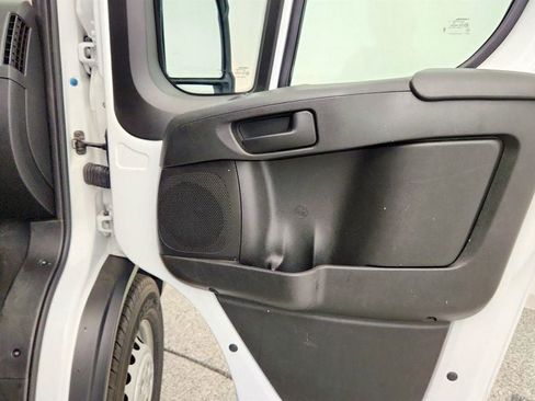 Used 2025 RAM ProMaster 2500 w/ U-Haul Equipment Group FWD image 27