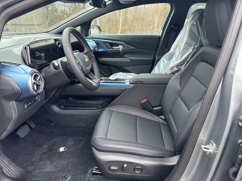 New 2026 Chevrolet Equinox EV LT AWD/4WD image 9