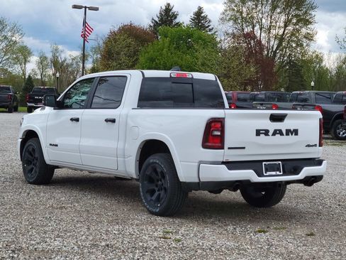 New 2026 RAM 1500 4x4 Crew Cab image 10