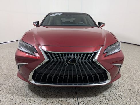 Used 2025 Lexus ES 350 Ultra Luxury FWD image 2