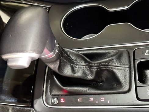 Used 2020 Kia Sorento EX image 17