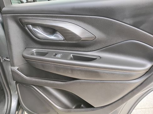 Used 2019 GMC Terrain SLT w/ Preferred Package AWD/4WD image 19