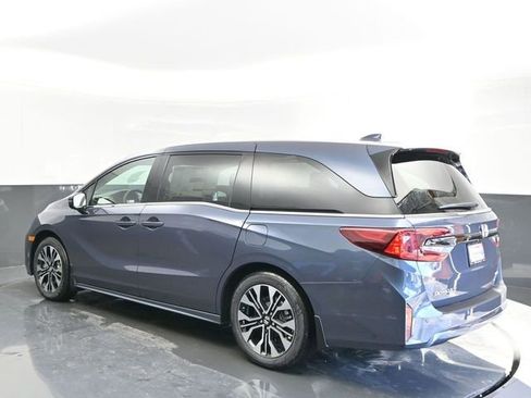 New 2026 Honda Odyssey Elite image 3
