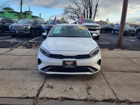 Used 2023 Kia Forte LXS image 5