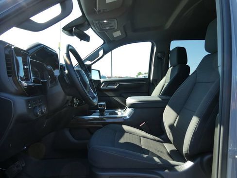 Certified 2024 Chevrolet Silverado 1500 RST w/ Z71 Off-Road Package AWD/4WD image 22