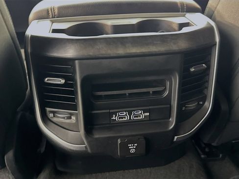 Used 2019 RAM 1500 Big Horn AWD/4WD image 31