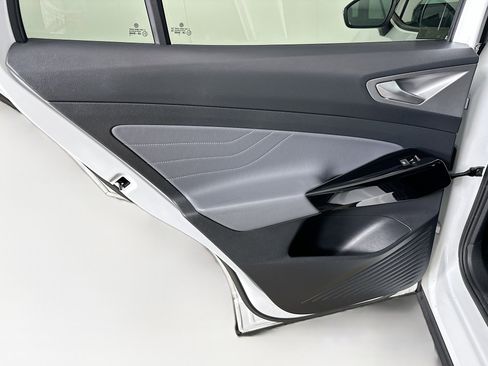 Used 2023 Volkswagen ID.4 Pro S image 27