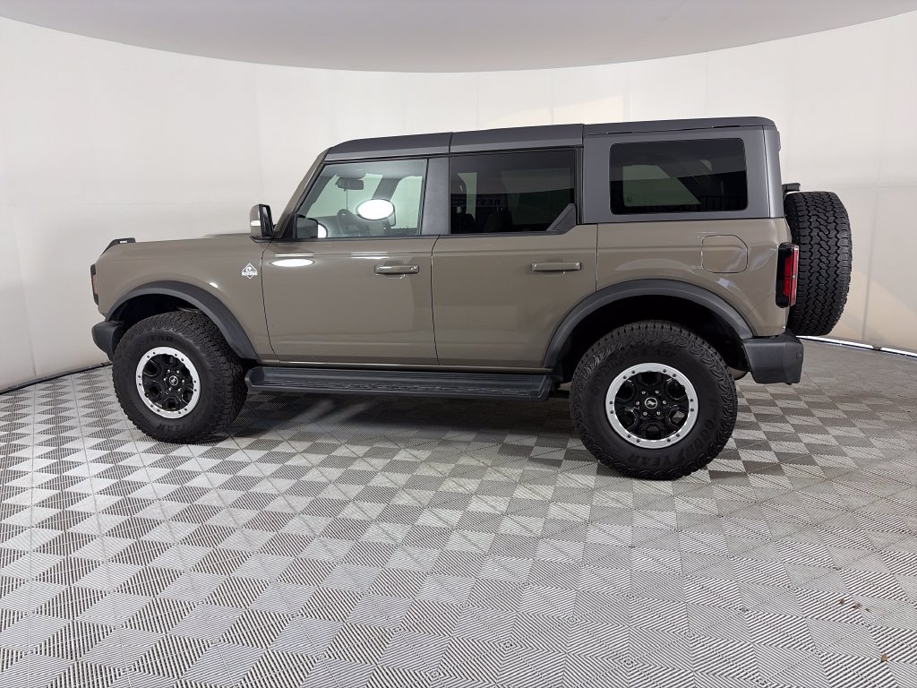 Certified 2025 Ford Bronco Outer Banks w/ Sasquatch Package AWD/4WD image 4