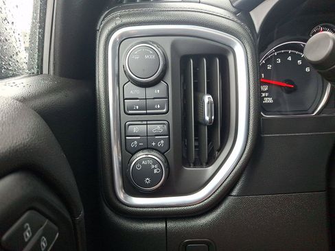 Used 2021 Chevrolet Silverado 1500 RST w/ Z71 Off-Road Package AWD/4WD image 22