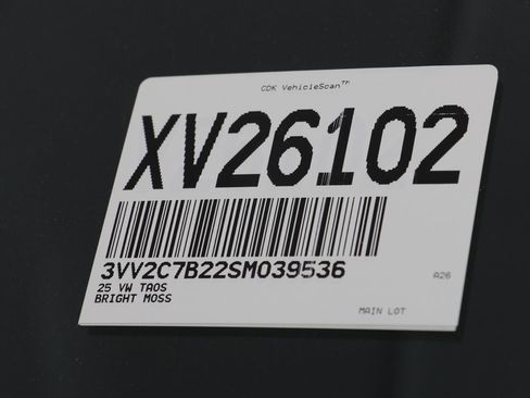 Used 2025 Volkswagen Taos SE image 25