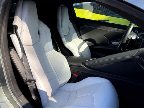 Used 2022 Chevrolet Corvette Stingray Coupe RWD image 8