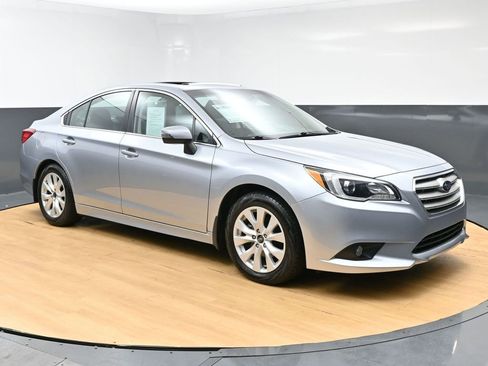Used 2017 Subaru Legacy 2.5i Premium image 2