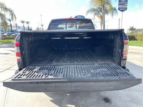 Used 2022 Nissan Frontier SV image 24