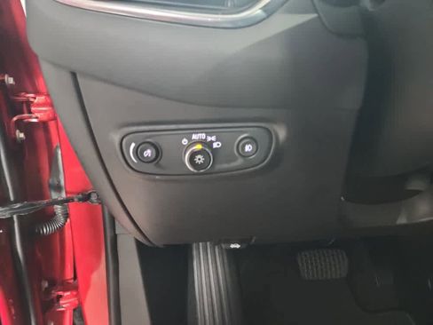 Used 2023 Chevrolet Equinox Premier image 26