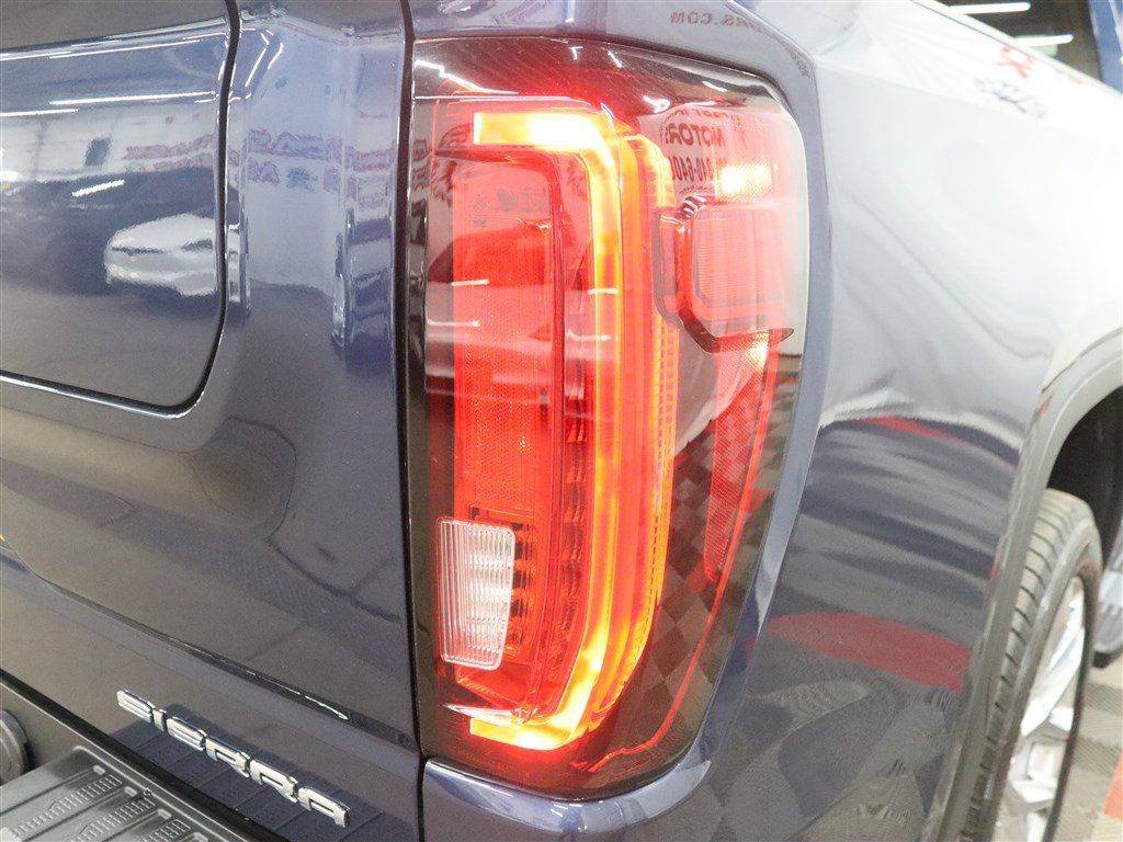 Used 2020 GMC Sierra 1500 Denali w/ Technology Package AWD/4WD image 13