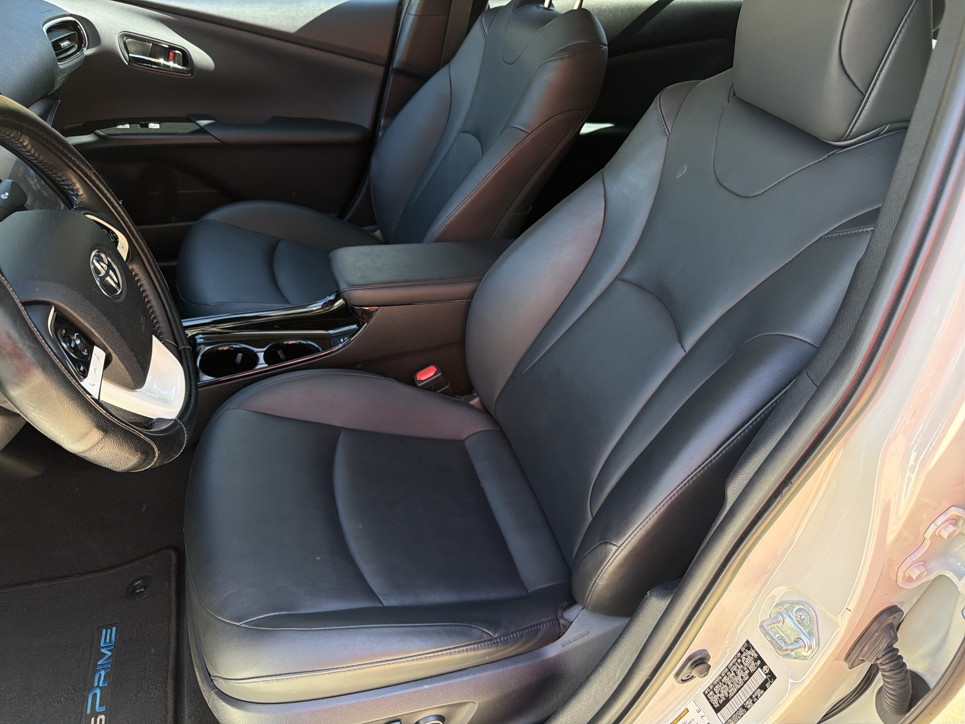 Used 2017 Toyota Prius Prime Premium FWD image 15