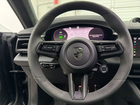 Used 2025 Porsche Macan Turbo Electric AWD/4WD image 15