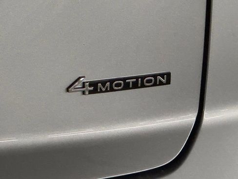 New 2026 Volkswagen Atlas Cross Sport SE image 34