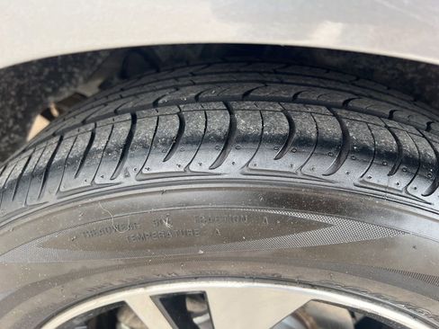 Certified 2023 Nissan Sentra SV image 37