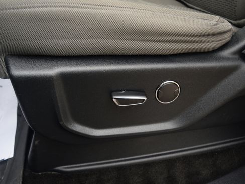 Used 2015 Ford F150 XLT w/ Equipment Group 301A Mid image 18