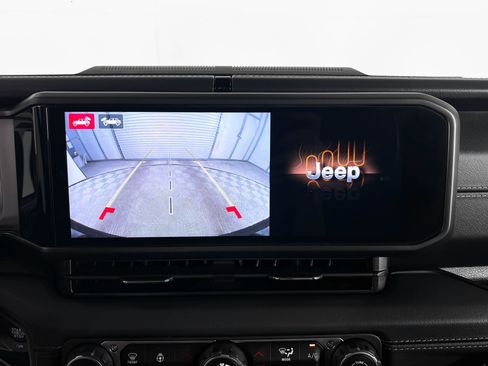 Used 2024 Jeep Wrangler Unlimited Sahara w/ Technology Group image 25