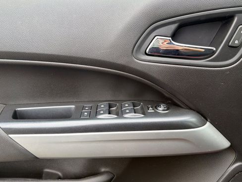 Used 2018 Chevrolet Colorado LT w/ LT Convenience Package image 11