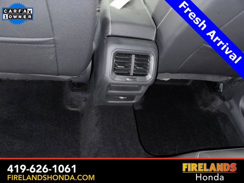 Used 2024 Volkswagen Taos SE image 24