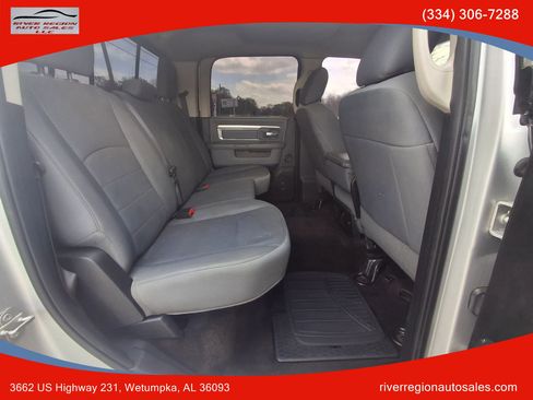 Used 2017 RAM 1500 Classic SLT image 14