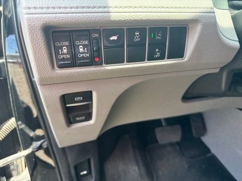 Used 2019 Honda Odyssey EX-L image 21