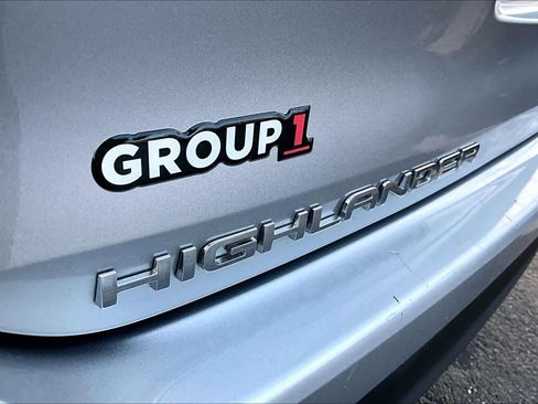 Used 2021 Toyota Highlander XLE image 10