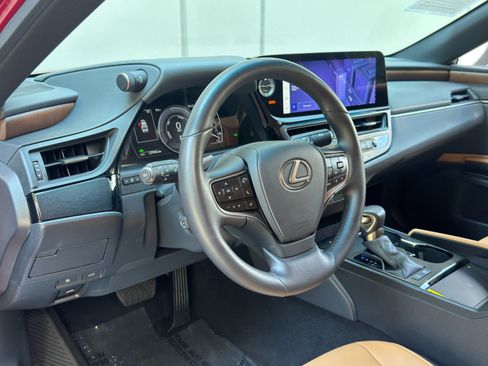 Used 2025 Lexus ES 300h F Sport FWD image 14