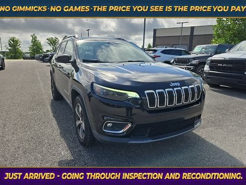 Used 2019 Jeep Cherokee Limited AWD/4WD image 1