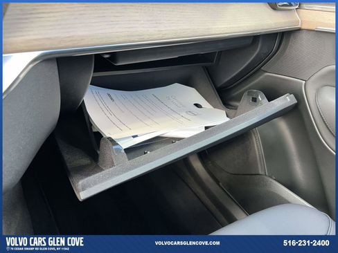 Certified 2025 Volvo XC90 B5 Core w/ Climate Package image 31