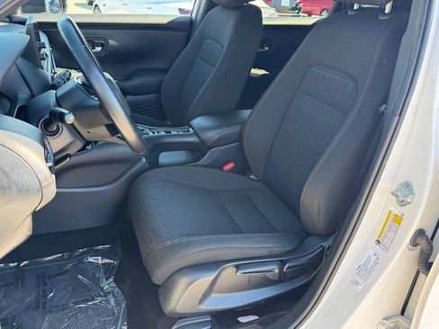 Certified 2025 Honda HR-V Sport image 14