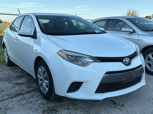 Used 2015 Toyota Corolla LE image 3