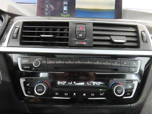 Used 2017 BMW 340i Gran Turismo xDrive image 31