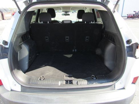 Used 2021 Ford Escape SE FWD image 20