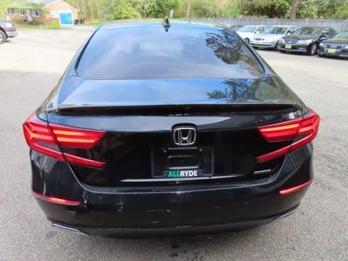 Used 2018 Honda Accord Touring image 7